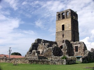panama la vieja cathedral
